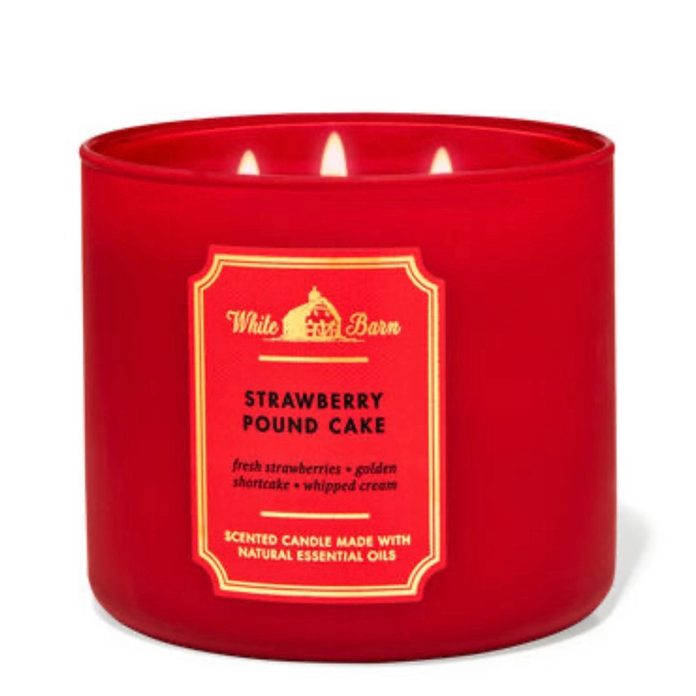 2 White Barn Stawberry Pound Cake Candle Bath and Body Works